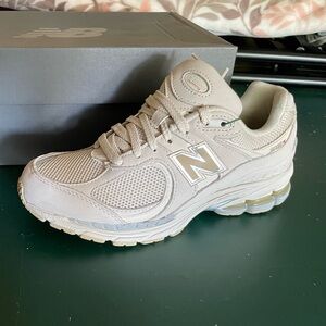 NWB New Balance 2002R White Beige in US Men’s 6